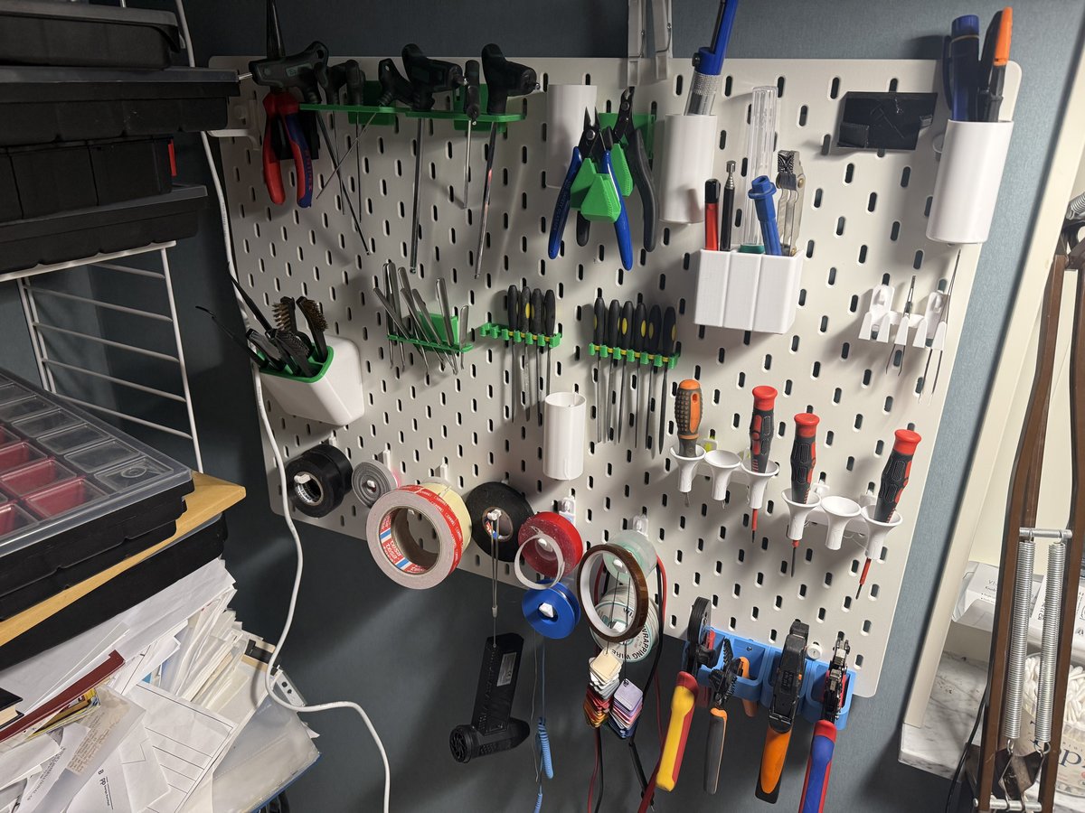 Ikea skådis + Hängare